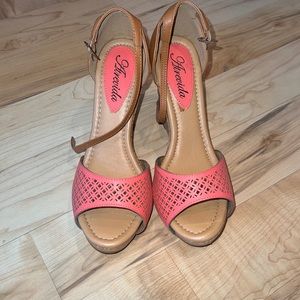 Womens 8 Coral Wedge Sandal